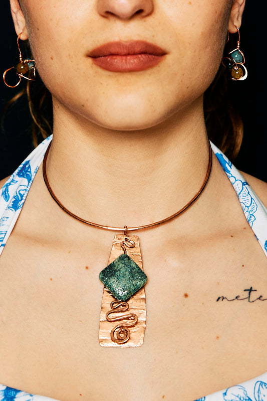 Gioco Minerale – Copper Parure with Green Stone and Spirals