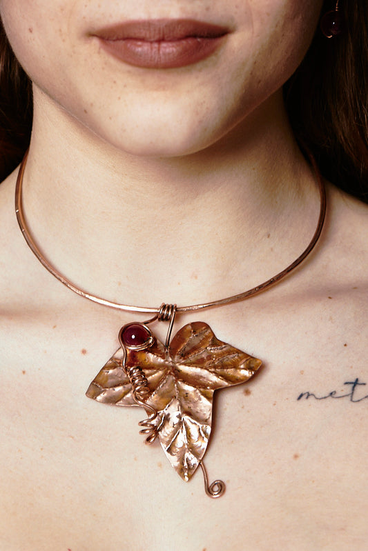Vite Rossa – Copper Parure Inspired by the Vine